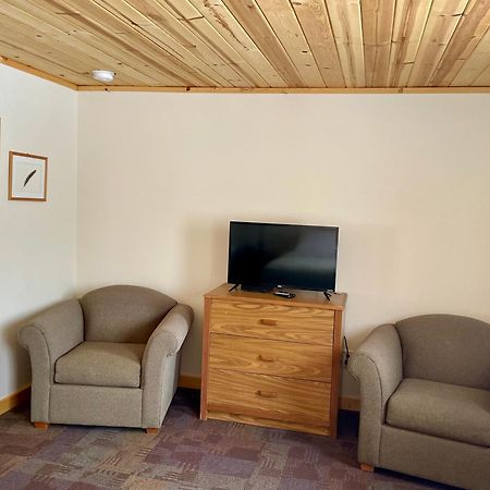 Hanging Horn Lakeside Resort Moose Lake ภายนอก รูปภาพ