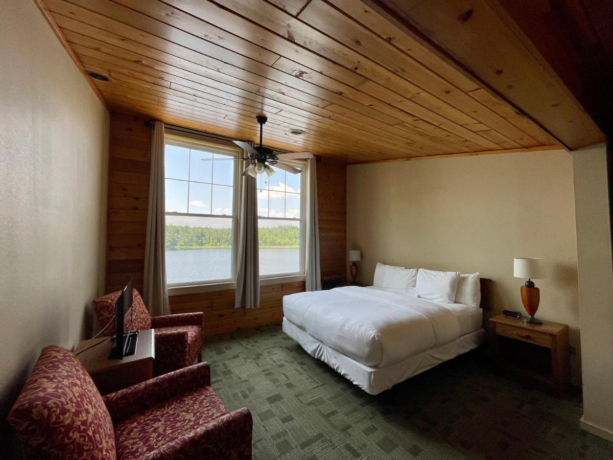 Hanging Horn Lakeside Resort Moose Lake ภายนอก รูปภาพ